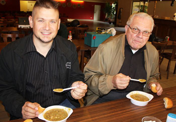 Dirk und Hubert, guten Appetit!